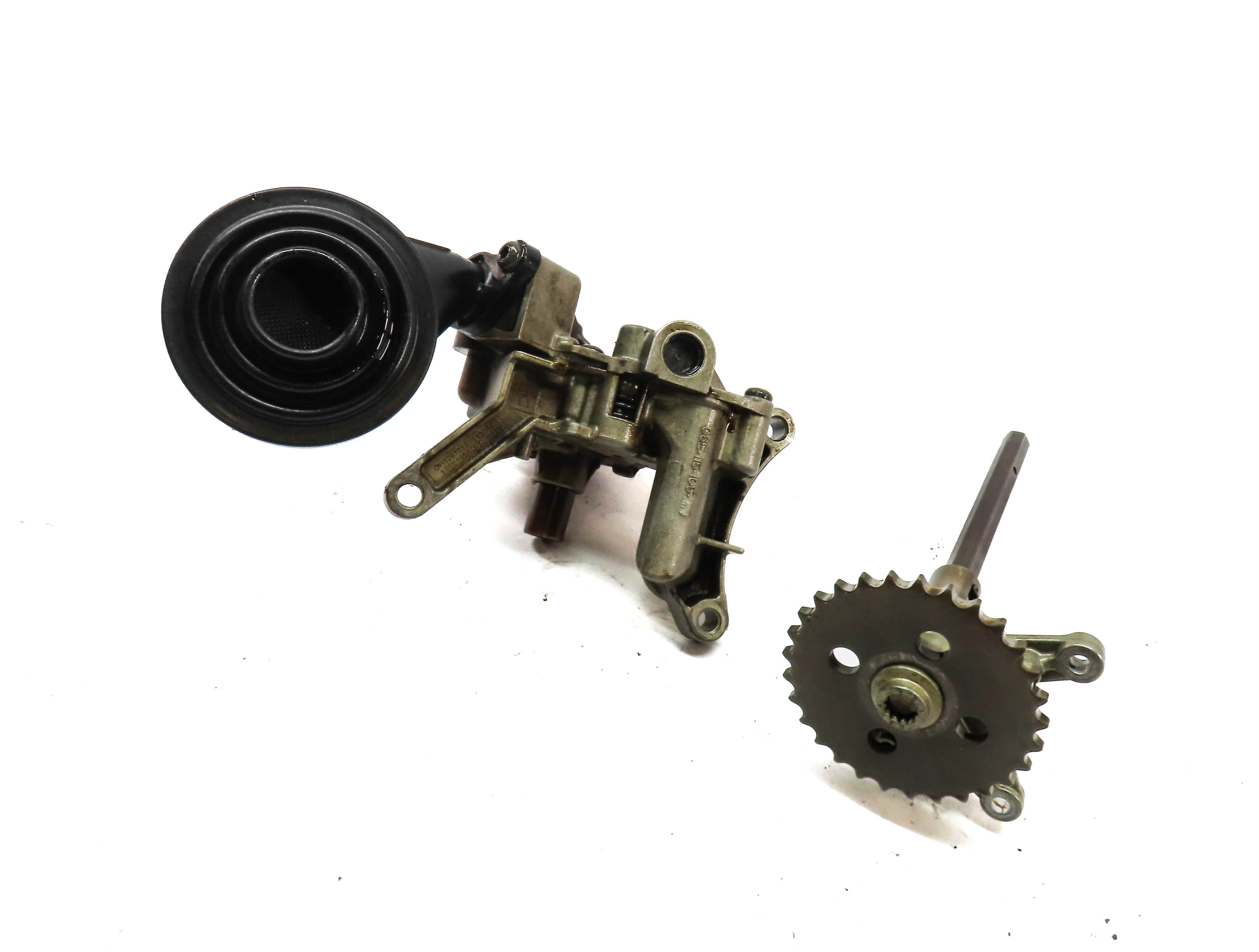 2012 AUDI A6 (C7 4G) 3.0L SUPER (CGXB) ENGINE MOTOR OIL PUMP w/SPROCKET — exact item pictured